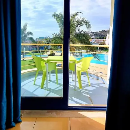 Avenue Park Great Flat With Pool View * וילהמורה