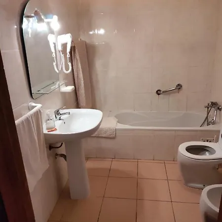 Avenue Park Great Flat With Pool View Apartman *